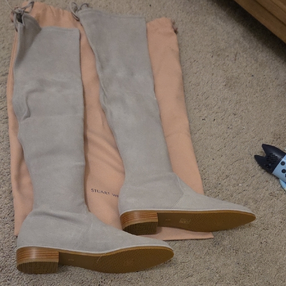 Stuart Weitzman Lowland Perla Light Gray Stretch Suede Over The Knee Boot